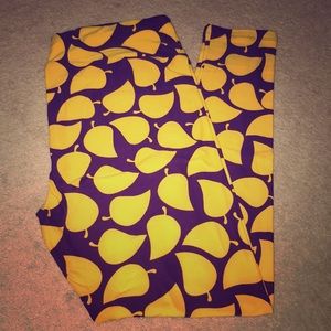 LuLaRoe Tall & Curvy Leggings